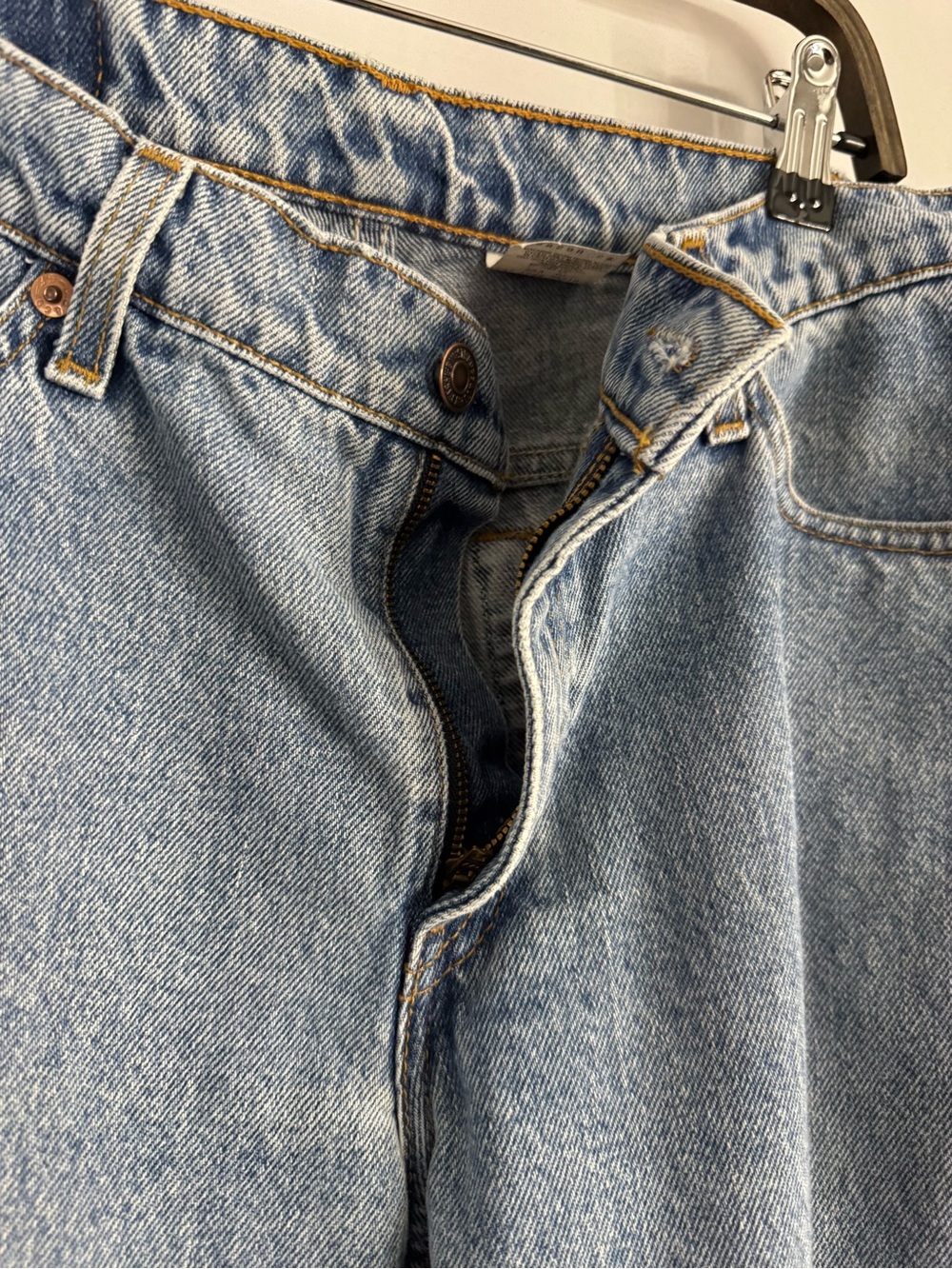 Levi's Light Blue Wide-Leg Low-Rise Jeans - Picture 6 of 10